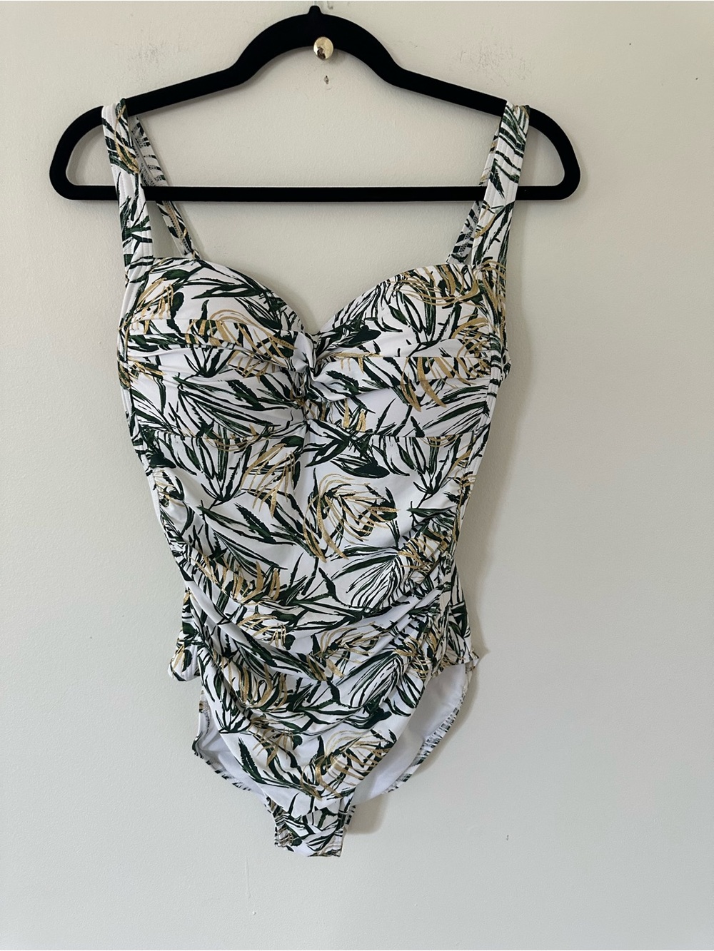 Niptuck Tropical Leaf Print One Piece swimsuit 
Size 10